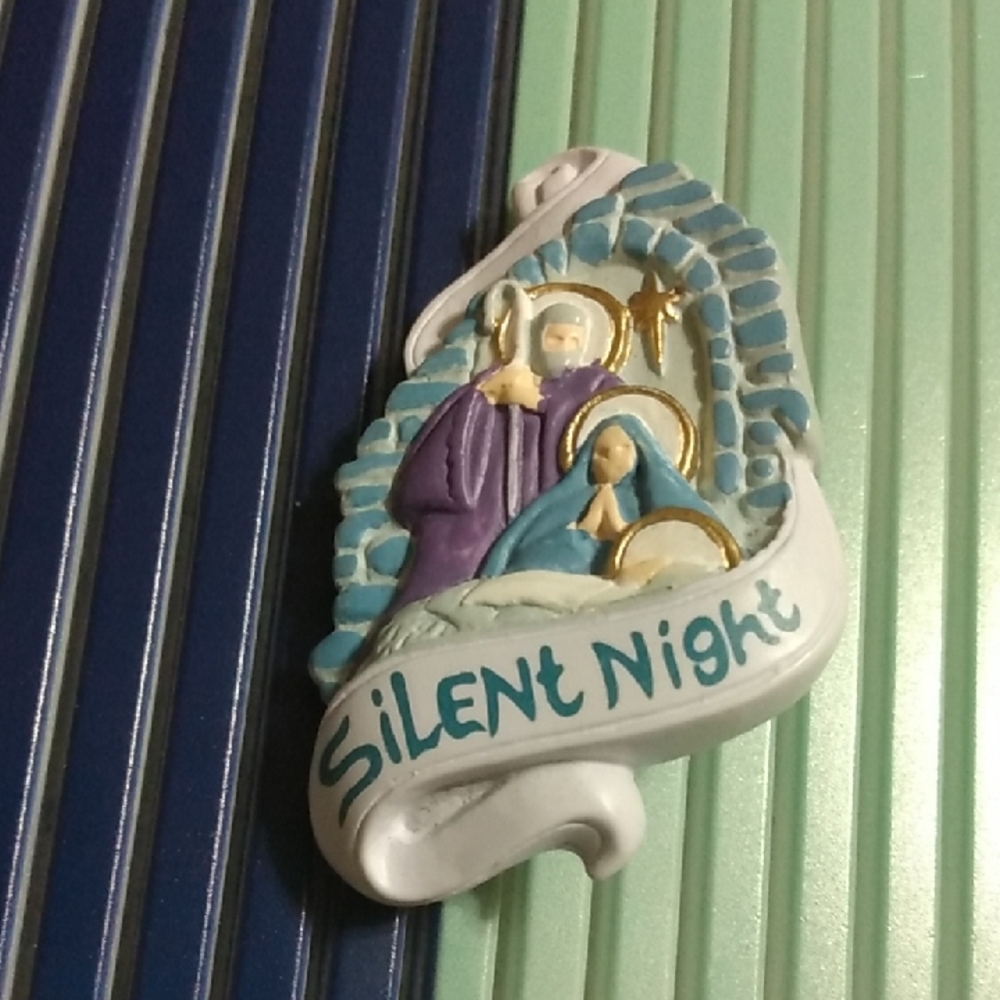 Vtg Resin Plastic Silent Night Holy Pin Brooch